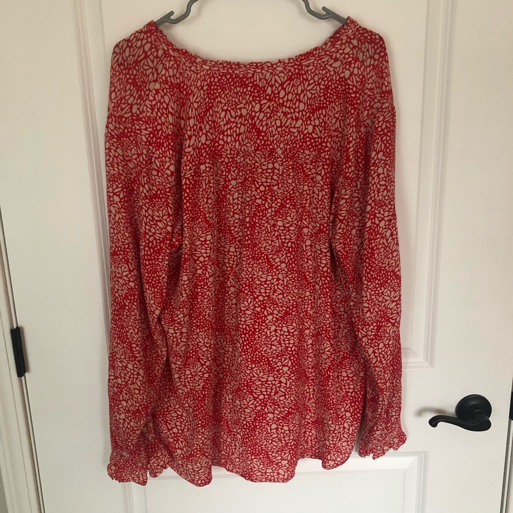 LOFT Plus Red Top. - Picture 2 of 11